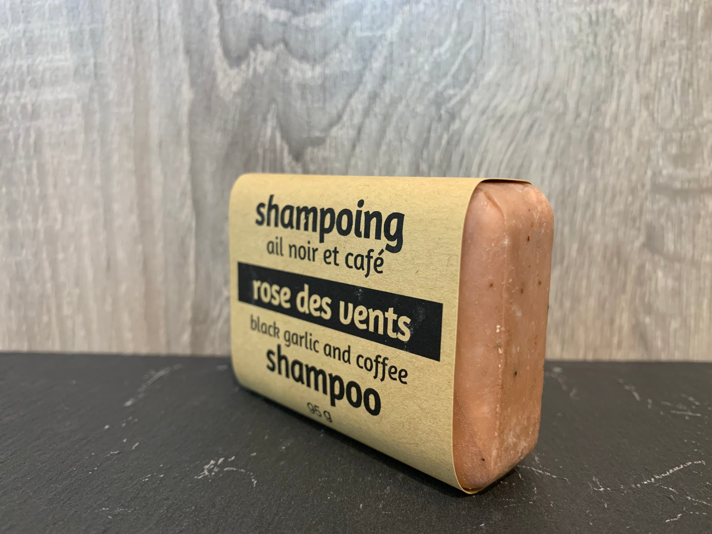 SHAMPOING EN BARRE À L'AIL NOIR
